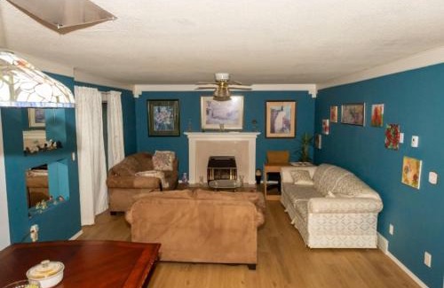 Townline Hill Bed & Breakfast | Bed And Breakfast In Fraser Valley R2 - R3