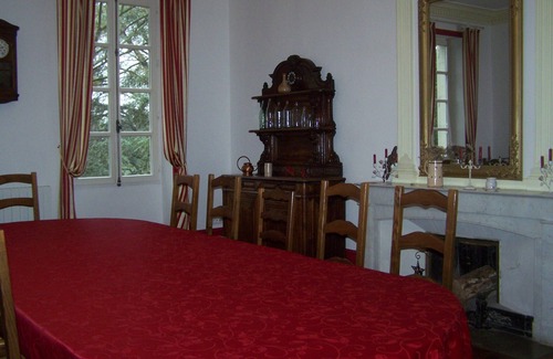Charols House | Bed and Breakfast Miel