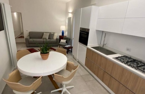 Lake Bracciano Apartment | BED&BIKEITALA ANGUILLARA SABAZIA AL BORGO - House in the village on the shores of the lake