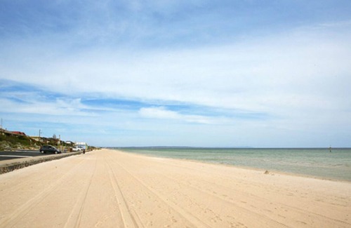 Aspendale House | Bed & Breakfast by the sea