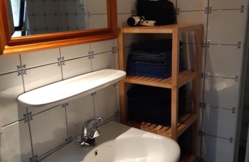 Een-West Bed & Breakfast | Bed & Breakfast “ Gastvrij onthaal “