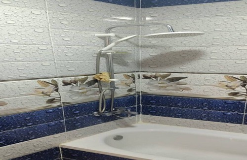 Al-Muntazah Apartment | Bed room in apartement with sea view close to the Nilson island and beach zone
