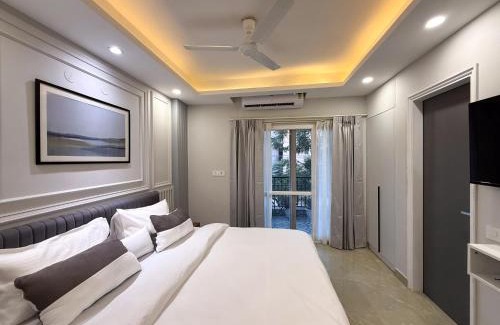 Sushant Lok Apartment | BedChambers Luxurious Aparthotel Near Medicity