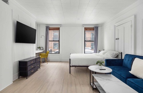 Williamsburg Apartment | Bedford I by StayHaus | 1BR with Private Garden