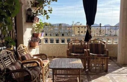 Wadi Musa Apartment | Bedouin Family House