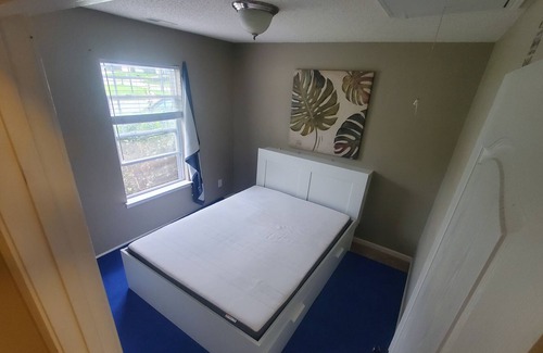 Mount Mourne House | Bedroom and Private Bathroom