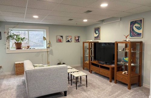 Kaukauna Apartment | Bedroom Suite in Working Artist's Home