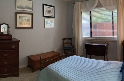 Mount Pleasant House | Bedroom with additional private room for working, exercising and entertainment