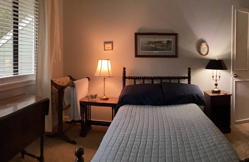 Mount Pleasant House | Bedroom with additional private room for working, exercising and entertainment