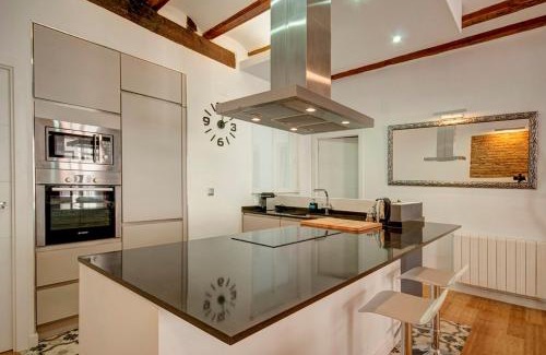 El Pilar Apartment | Beds & Breaks Boyvin