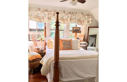 Lancaster House | Bee & Bee Cottage Historic Carriage House