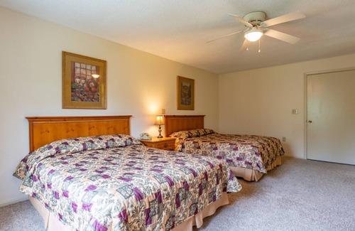 Beech Mountain Hotel | Beech Mountain Condo Near Parkway