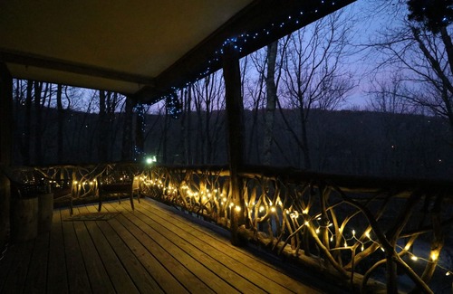 Charter Hills House | Beech mtn club member, hottub, .5 mile Beech mtn ski slops, overlook Barn
