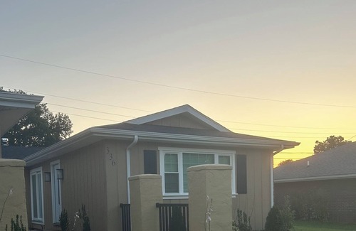 Campbellsville House | Beechwood Bungalow. Downtown Campbellsville. Newly remodeled!