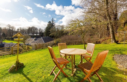 Slate Islands Cottage | Beechwood House - a detached cottage that sleeps up to 6 guests