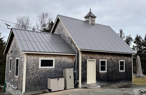 Vinalhaven House | Beeline Farm on Carver's Cove