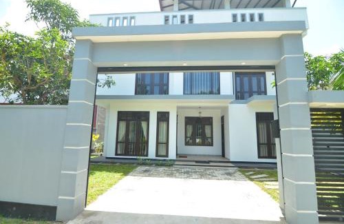 Welipitiya House | BeeYu River Lodge Weligama