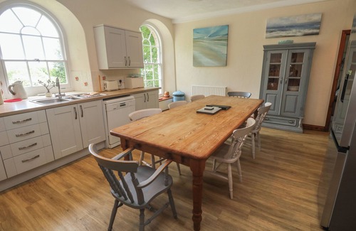 Truro Cottage | BEGGARS ROOST, pet friendly, with open fire in Penhallow