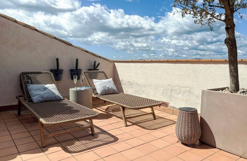 Begur Apartment | Begur Sunset ,2 bedroom loft close to the center of Begur. With terrace and gorgeous sea views (H42)