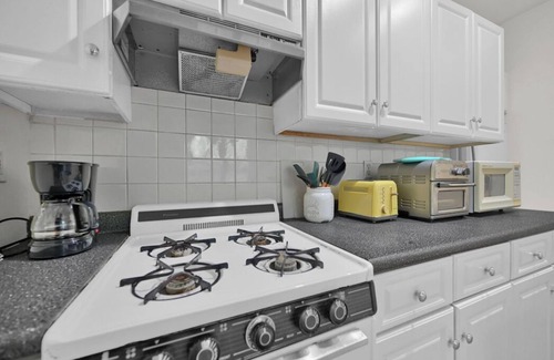 Neighborhood Nine Apartment | Behind harvard law -2BR and close to MIT