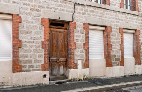 Saint-Etienne Apartment | Beige hospitalité - Frida