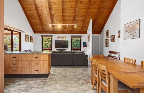 Inverloch House | Beilby Beach Cottage