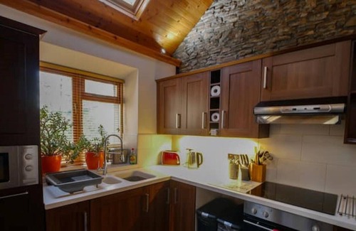 Margam Cottage | Beili Glas Cottage - Hideaway near nature.