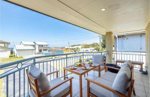 Anna Bay House | Bel Air, 8A Ocean Ave - pet friendly, water views and air con