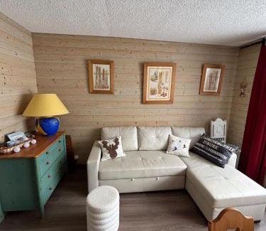 Piau Engaly Apartment | Bel Appart Résidence Gentianes Monitor