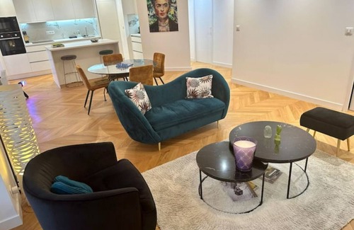 Reims City Centre Apartment | Bel Appartement Avec Parking au Coeur de Reims