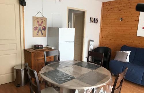 Orelle Apartment | Bel appartement en résidence avec piscine
