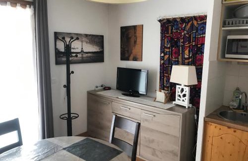 Orelle Apartment | Bel appartement en résidence avec piscine