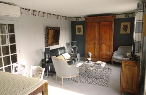 Vaison-la-Romaine Apartment | Bel appartement avec grande terrasse sud