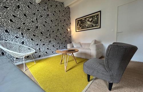 Bessines Apartment | Bel appartement, Oiseau 1