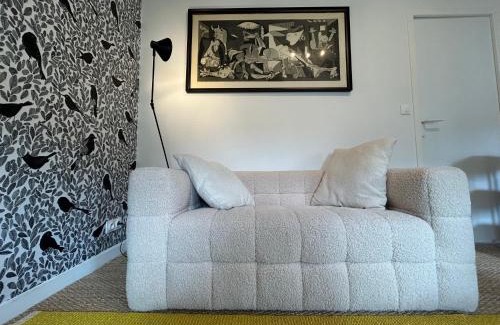 Bessines Apartment | Bel appartement, Oiseau 1