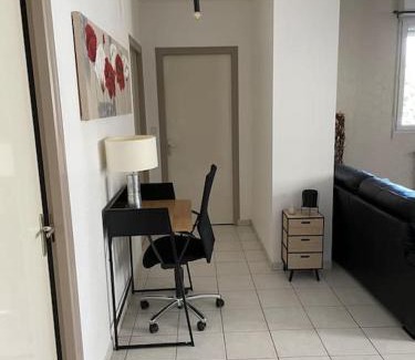 Vesoul Apartment | Bel appartement proche gare - WiFi - parking