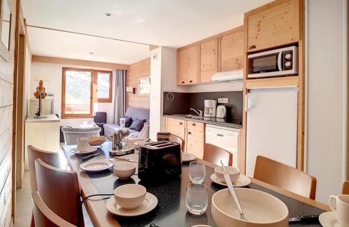 Les Bruyeres Apartment | Bel Appartement Rénové de 62 m², 8 Pers, Pieds des Pistes, Parking Couvert Inclus - Les Bruyères - FR-1-344-345