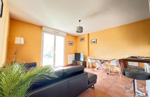 Chamalieres Apartment | Bel appartement spacieux 2 pers avec Balcon - Thermale 3