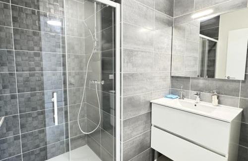 Cauterets Apartment | Bel apt 85m2 pour 8p Parking et Balcon