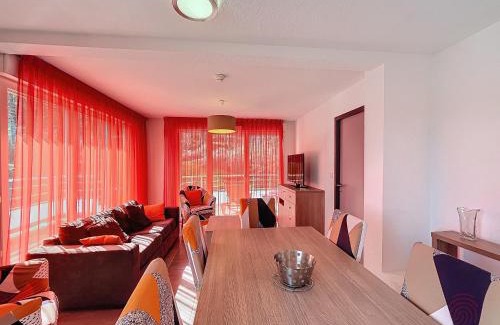 Lamalou-les-Bains Apartment | Bel F3 climatisé avec parkings, terrasse et vue sur montagnes à 50m du centre et des thermes - FR-1-451-213