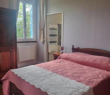 Moncayolle-Larrory-Mendibieu Apartment | Bel appartement avec jardin entre mer et montagne