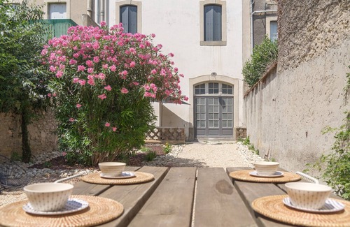 Carcassonne Apartment | Bel Haussmannien central Jardin Kids Friendly