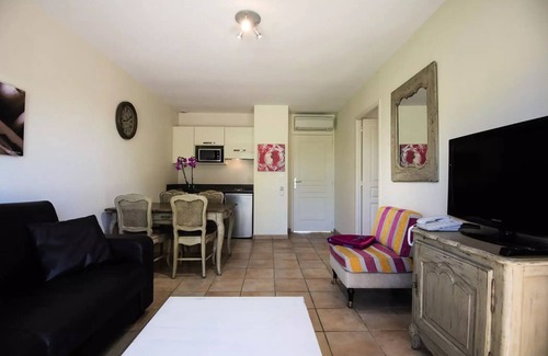 Alvignac Apartment | Belambra Clubs Résidence Rocamadour - Les Portes De Dordogne - Premium Duplex Studio 2 People Sleeping Area Terrace