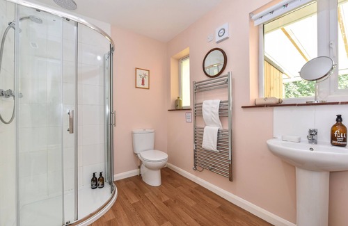 Watersfield Cottage | Bell Meadow - cottage with private pool, sleeps 7 guests (maximum 6 adults) in 3 bedrooms