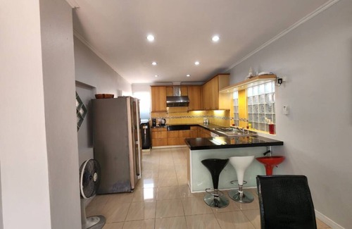 Nong Prue Villa | Bella-Large 5BR 4 Family&Singles-BBQ,Karaoke&Pool