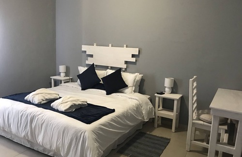 Walvis Bay House | Bella Luna B&B