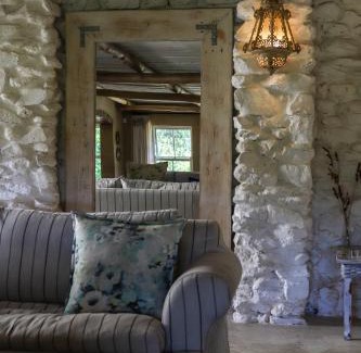 Caledon Villa | Bella Rosa Farm Stay