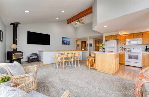Neahkahnie Beach House | Bella Sol by AvantStay | Ocean Views + Game Room