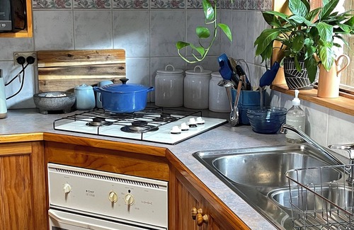 Clifton Springs House | Bella The Muddy (3bd, 1 bath, Wifi, Loads Of Parking, Dog Friendly)