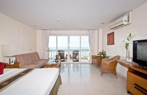 North Pattaya Hotel | Bella Villa Cabana